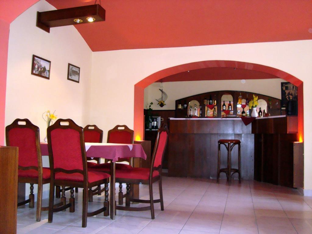 Hotel Jaro Mělník Dış mekan fotoğraf
