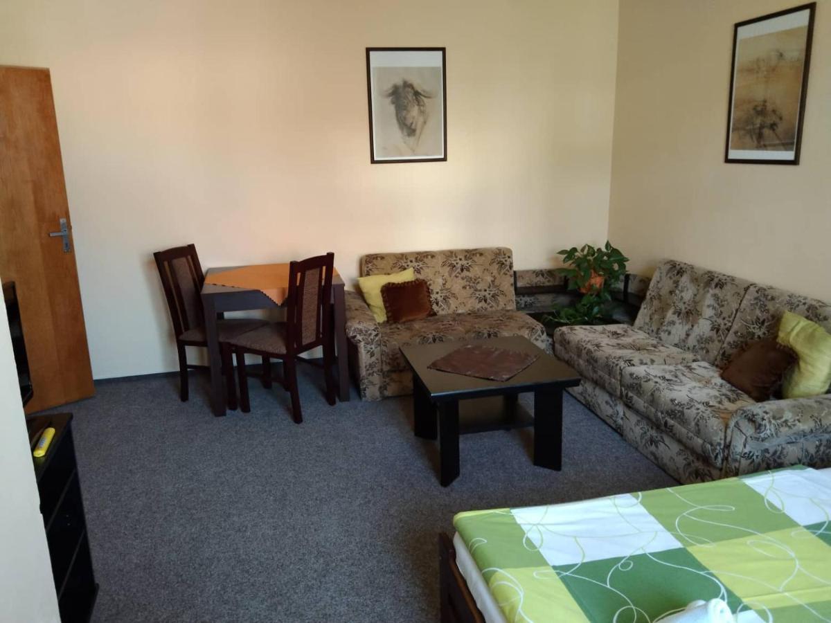 Hotel Jaro Mělník Dış mekan fotoğraf