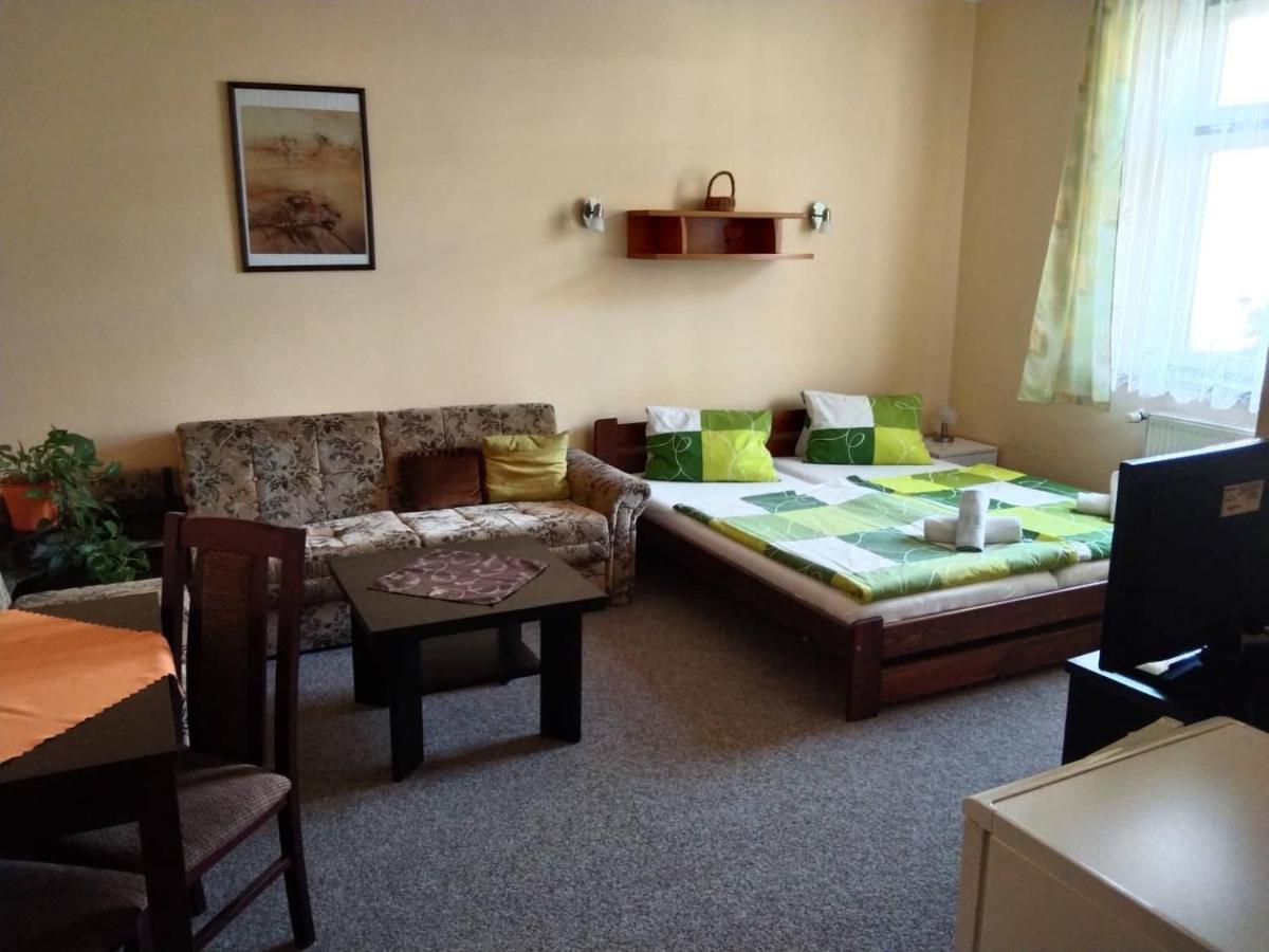 Hotel Jaro Mělník Dış mekan fotoğraf
